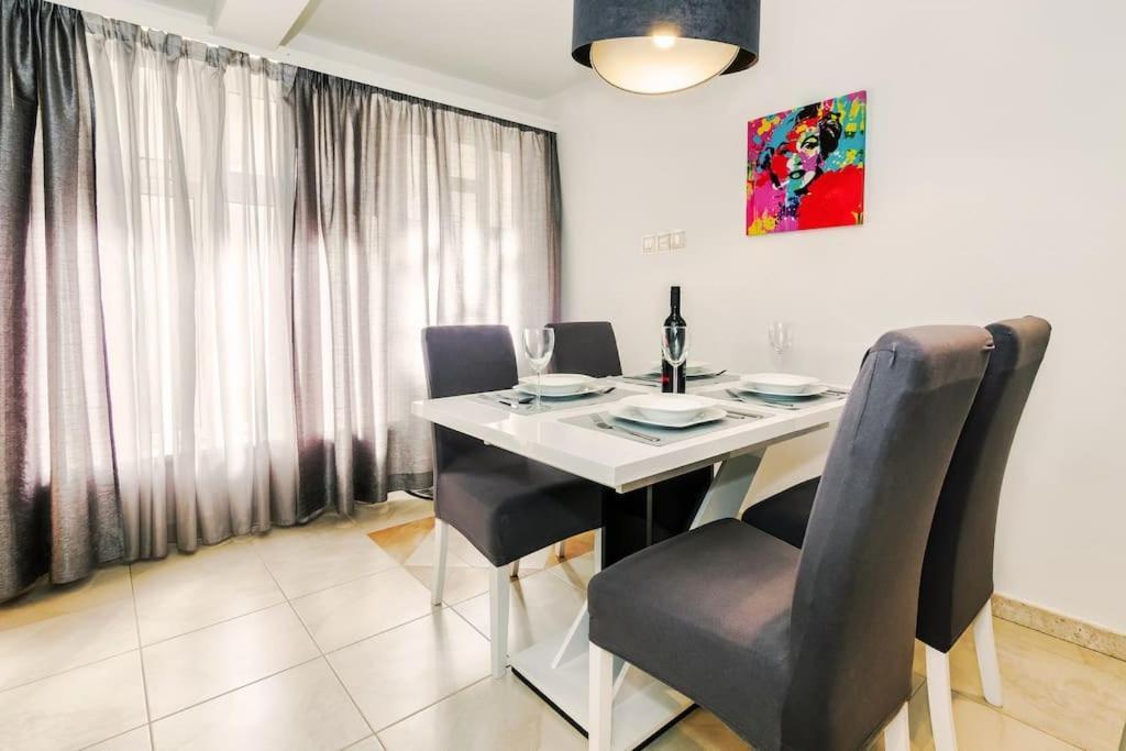 Relaxing 2Bd Apartment, Ground Floor - Walk To Old Town سبليت المظهر الخارجي الصورة