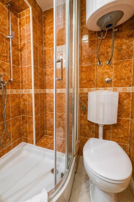 Relaxing 2Bd Apartment, Ground Floor - Walk To Old Town سبليت المظهر الخارجي الصورة
