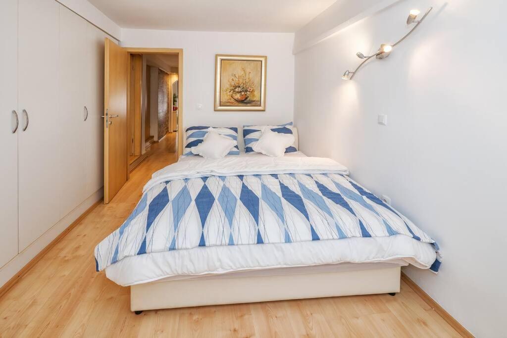 Relaxing 2Bd Apartment, Ground Floor - Walk To Old Town سبليت المظهر الخارجي الصورة