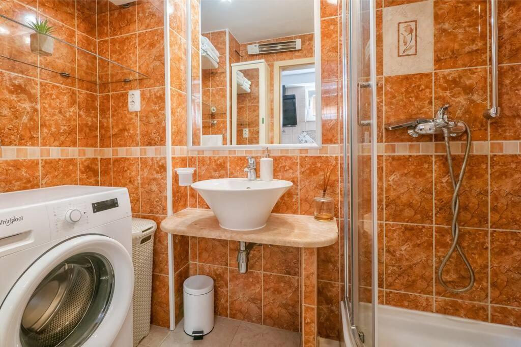 Relaxing 2Bd Apartment, Ground Floor - Walk To Old Town سبليت المظهر الخارجي الصورة