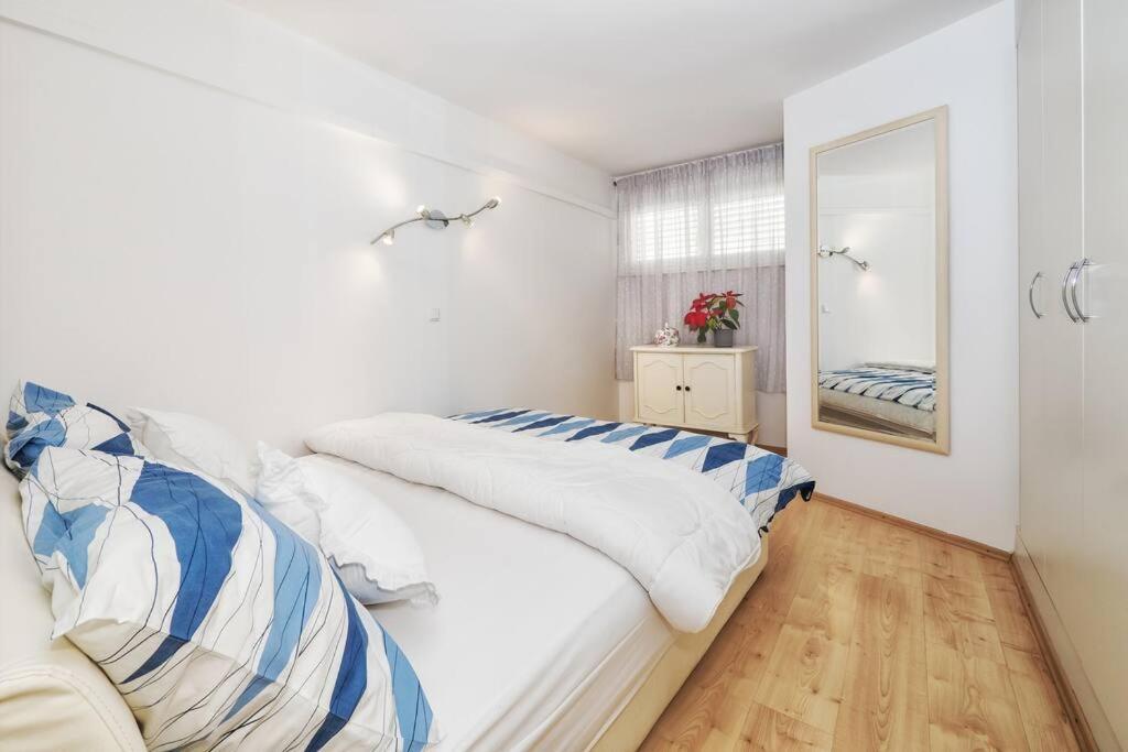 Relaxing 2Bd Apartment, Ground Floor - Walk To Old Town سبليت المظهر الخارجي الصورة