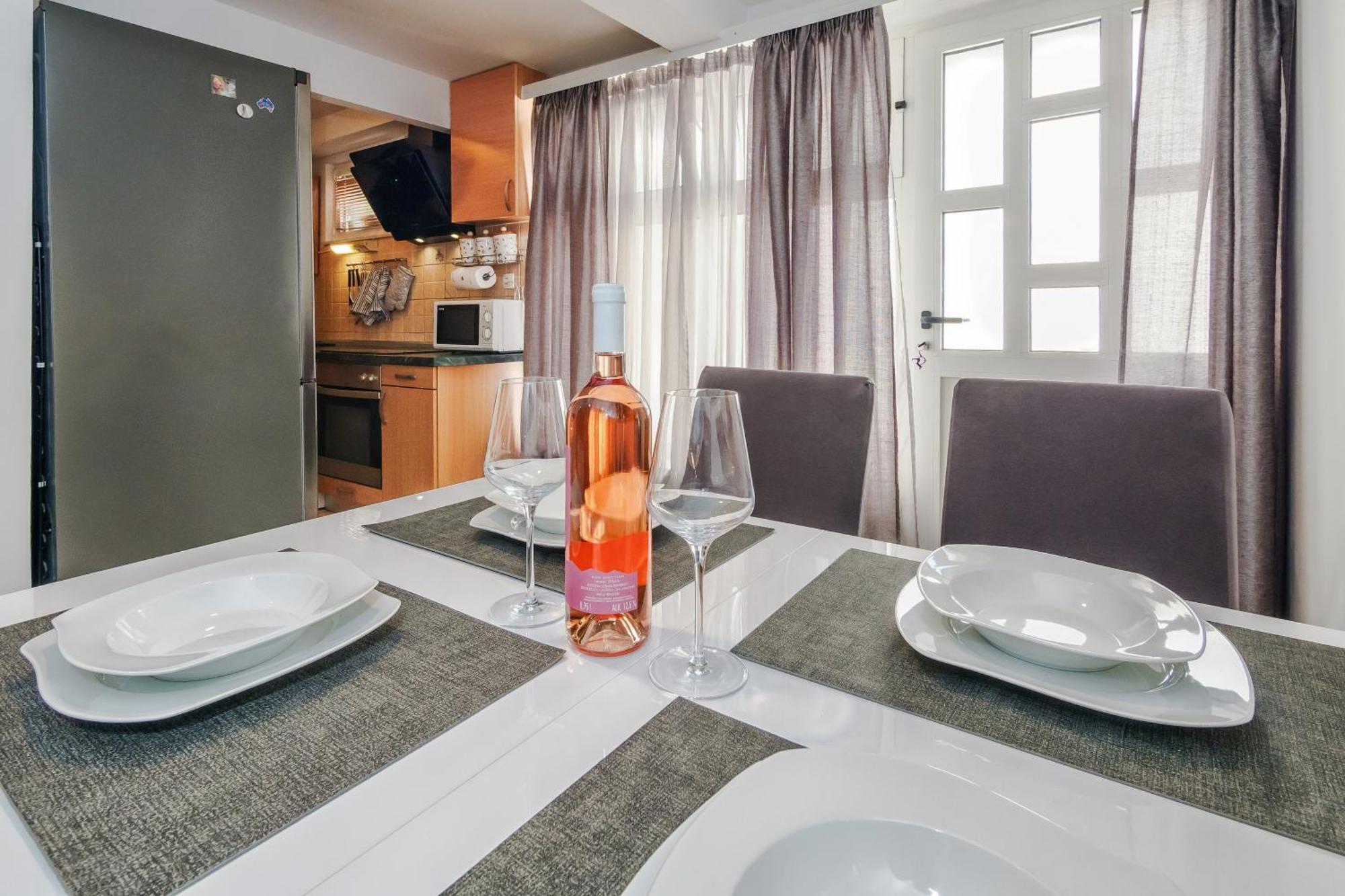 Relaxing 2Bd Apartment, Ground Floor - Walk To Old Town سبليت المظهر الخارجي الصورة