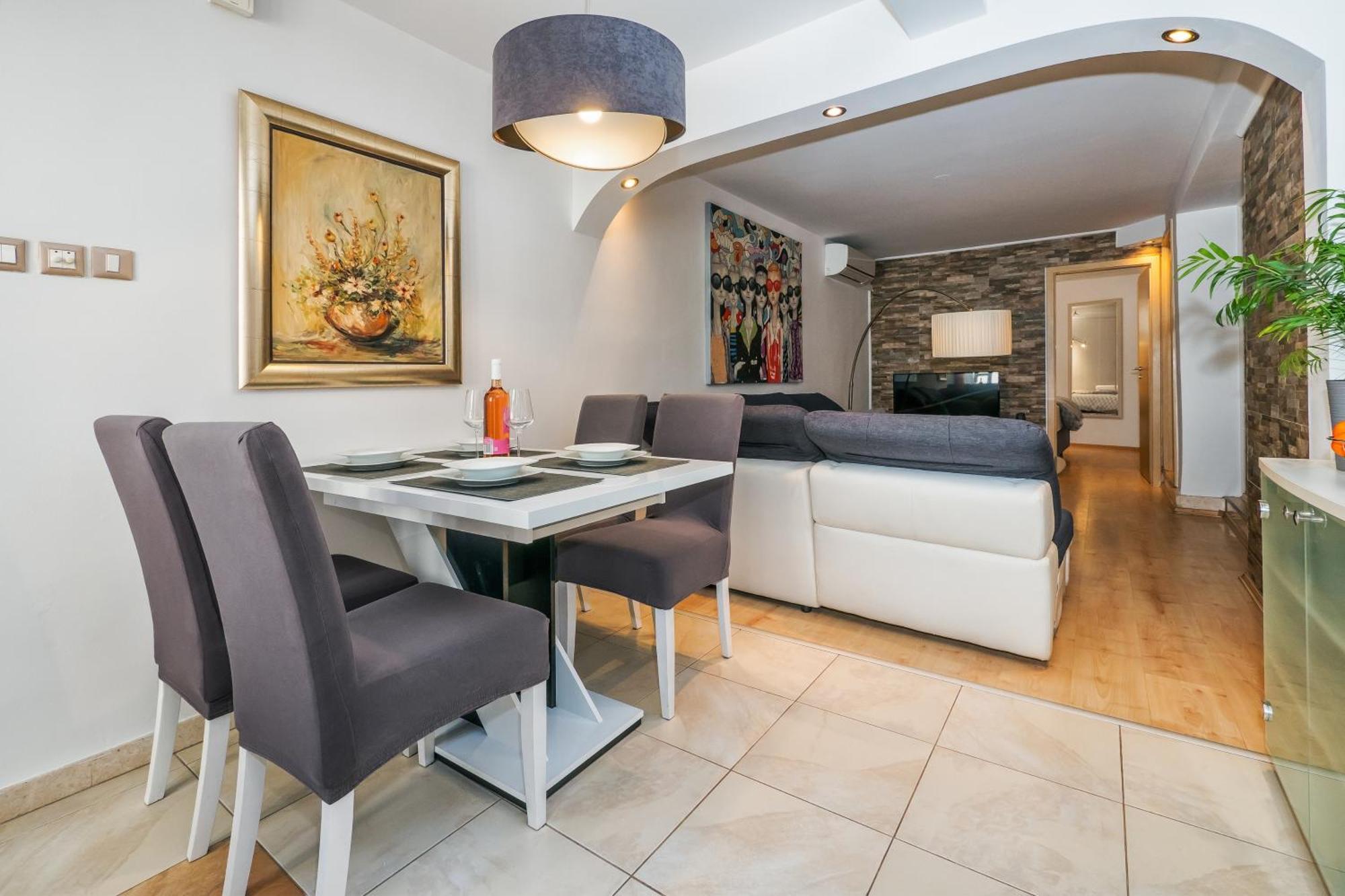 Relaxing 2Bd Apartment, Ground Floor - Walk To Old Town سبليت المظهر الخارجي الصورة