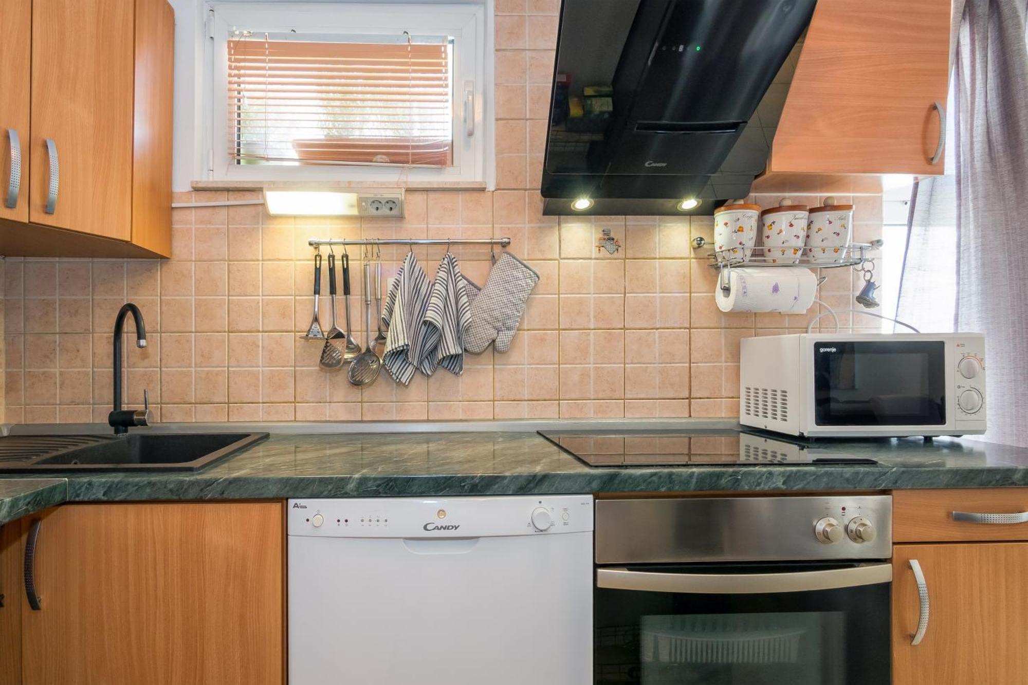 Relaxing 2Bd Apartment, Ground Floor - Walk To Old Town سبليت المظهر الخارجي الصورة