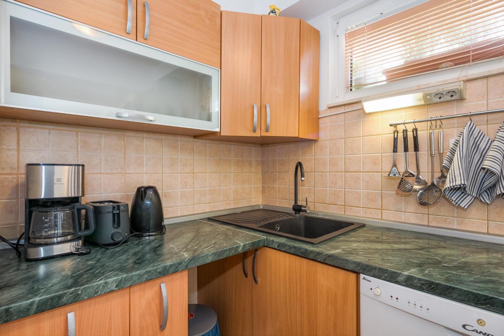 Relaxing 2Bd Apartment, Ground Floor - Walk To Old Town سبليت المظهر الخارجي الصورة